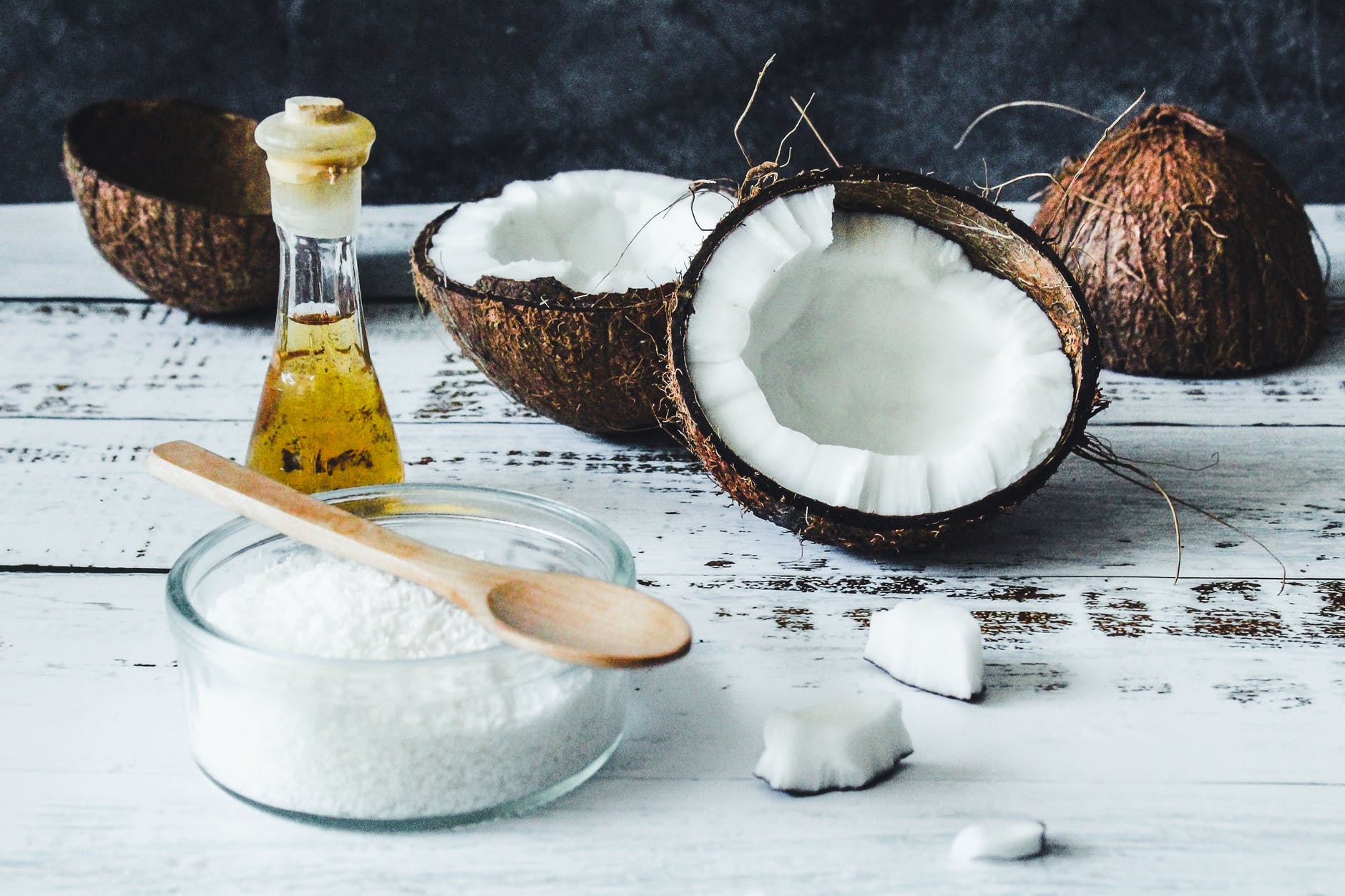 Amazing Benefits Of Coconut Oil for Skin & Hair